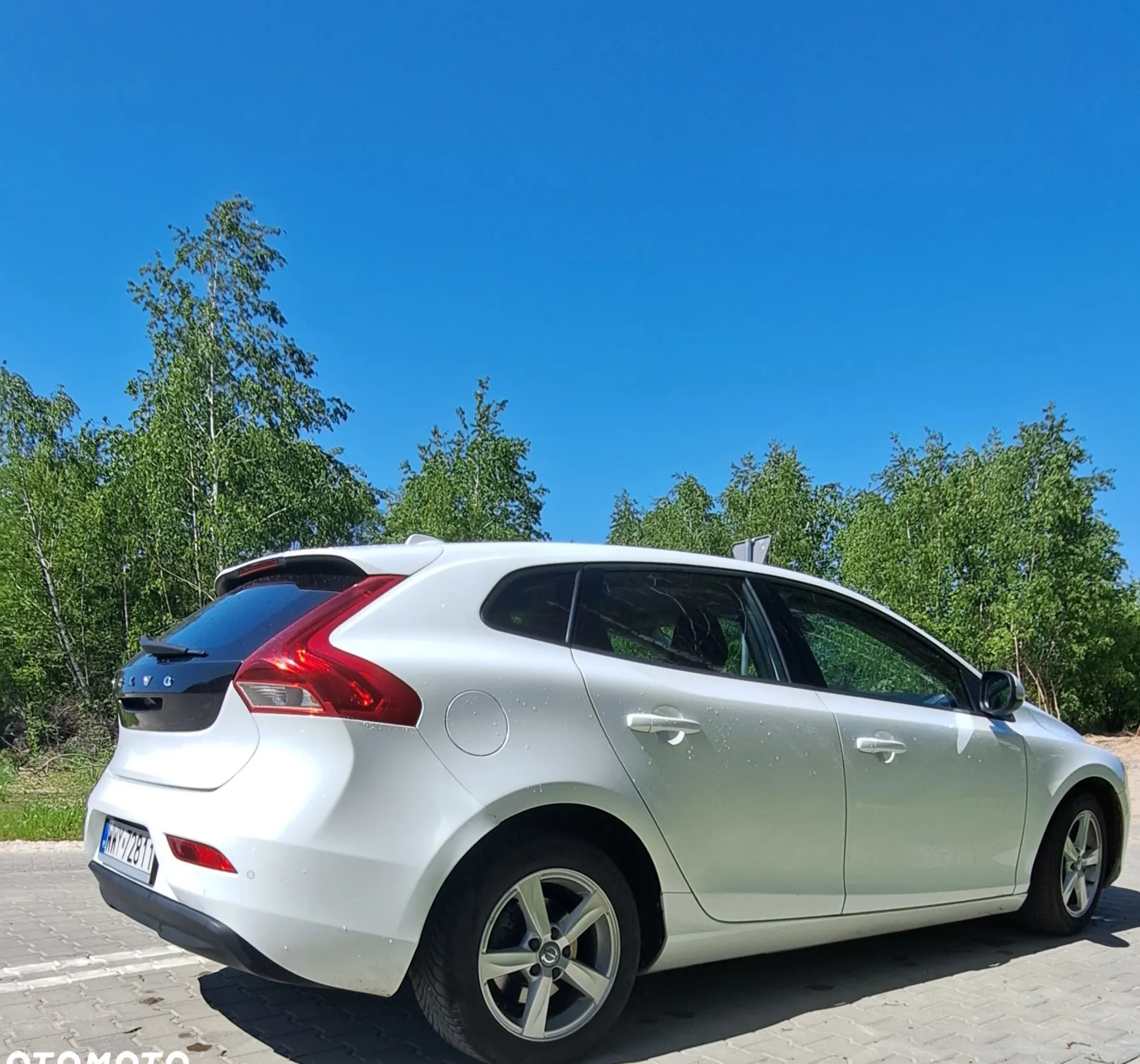 Volvo V40 cena 39800 przebieg: 260000, rok produkcji 2014 z Wyszków małe 154